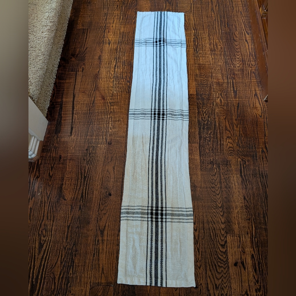 Hearth and Hand table runner